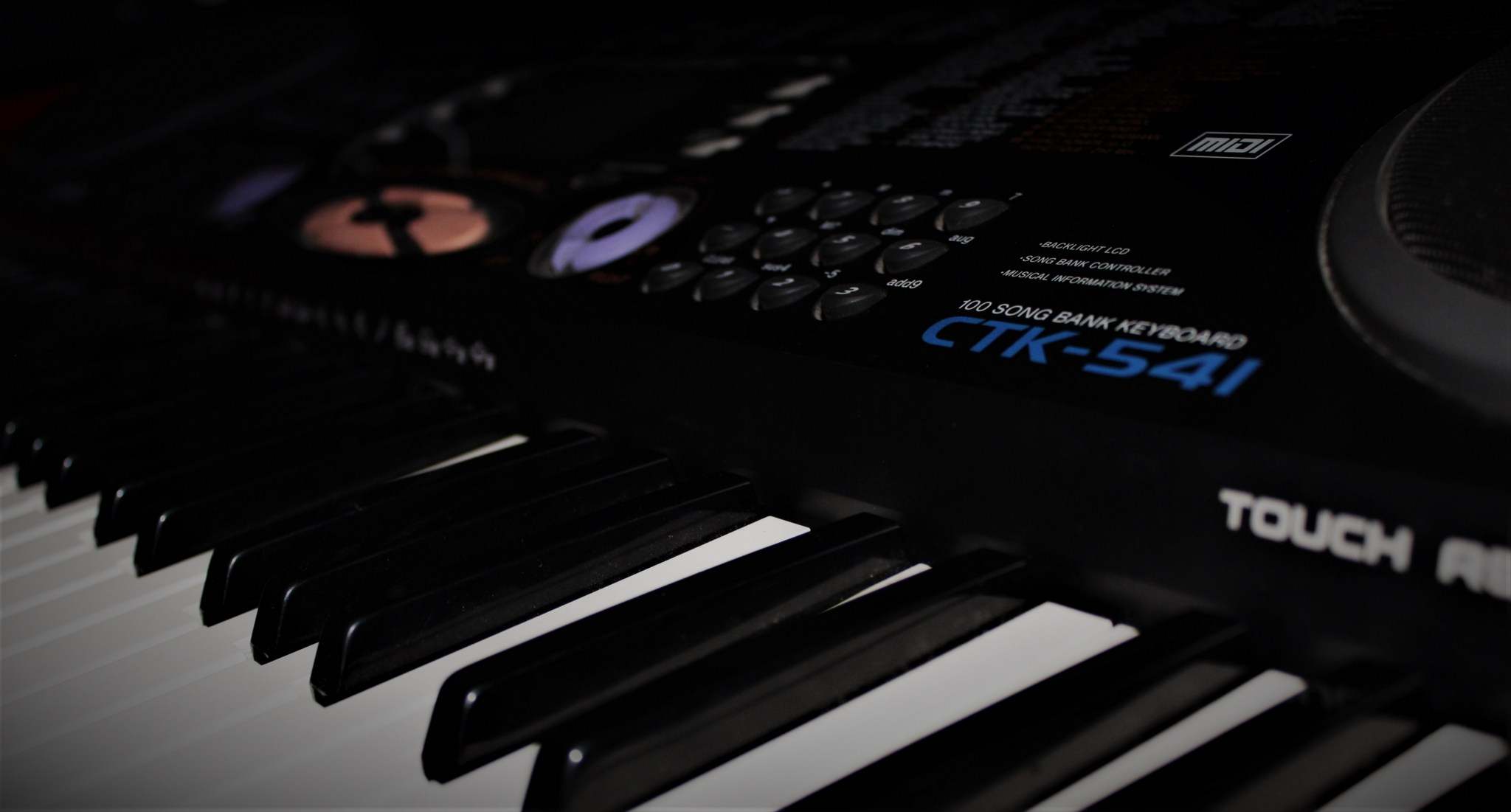 CTK-541 Keyboard.jpg